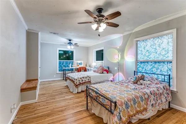 $2,400 | 809 South Lamar Street, Weatherford, TX 76086