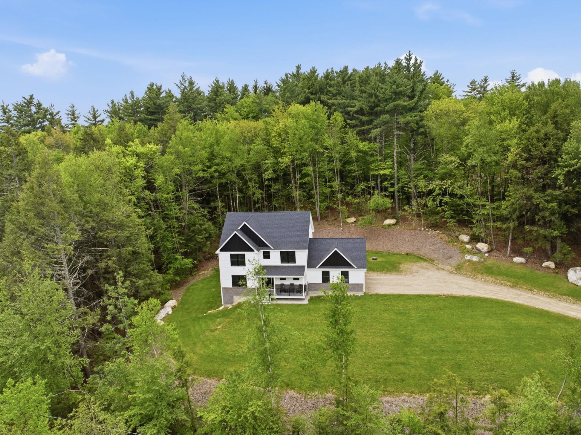 8 Arrowwood Road New Boston, NH 03070 - Photo 1 of 40