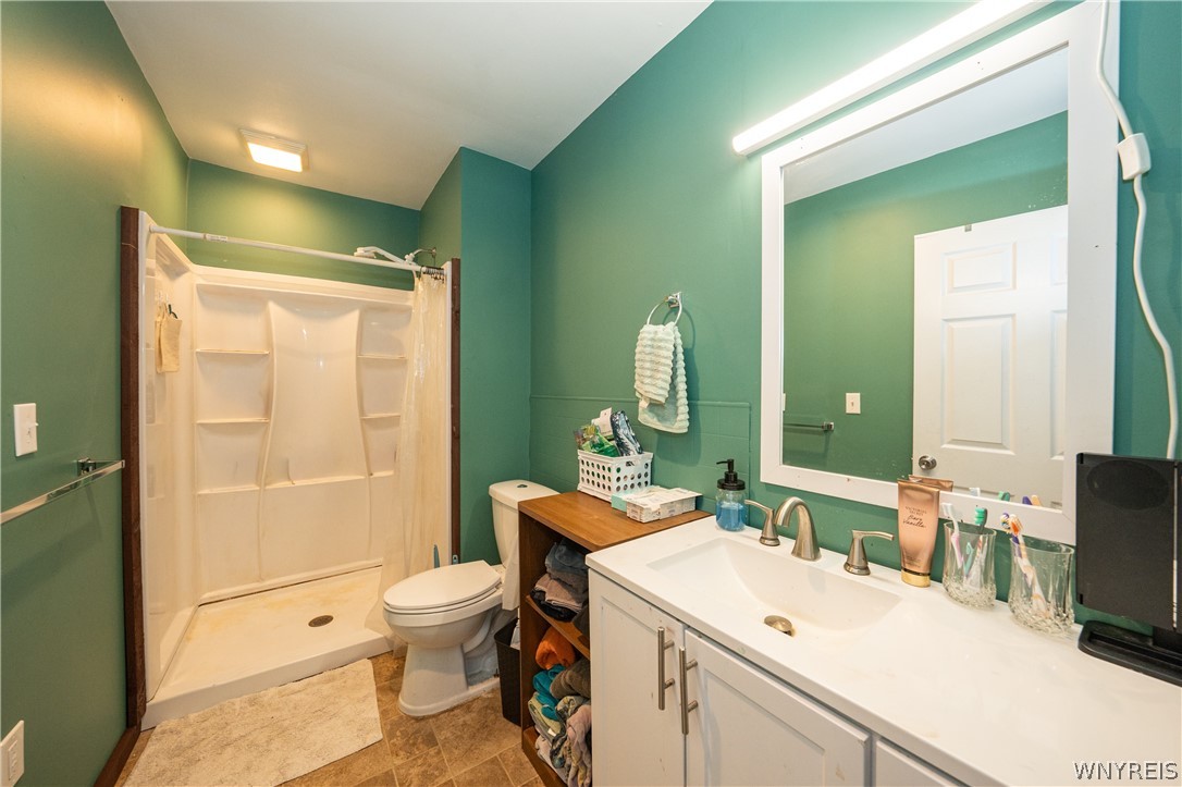 2255 New Jerusalem Road Eden, NY 14057 - Photo 19 of 34 Upper bathroom