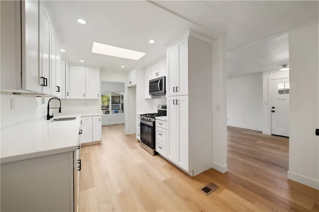 $149,000 | 9080 Bloomfield Avenue, Unit 285, Lakewood, CA 90630