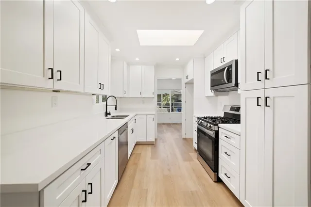 $149,000 | 9080 Bloomfield Avenue, Unit 285, Lakewood, CA 90630