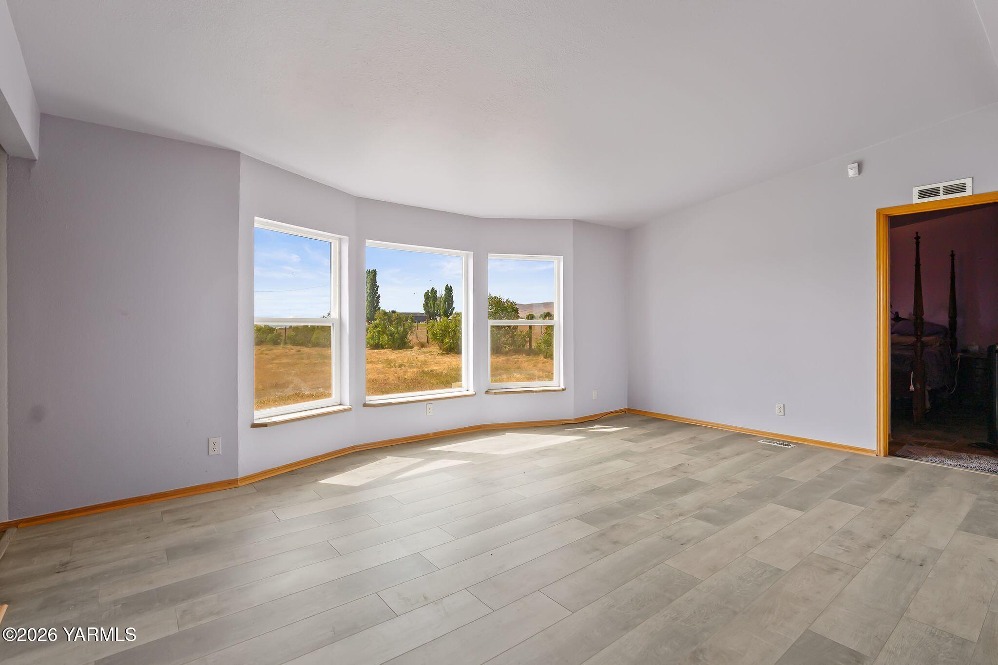 12076 Mieras Road Moxee, WA 98936 - Photo 11 of 27 12076 Mireas Rd-8