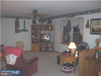 213 Ryan Road Smyrna, DE 19977 - Photo 3 of 12 Living Room