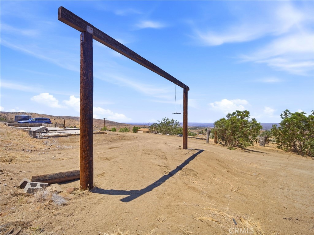 29935 Maypath Road Juniper Hills, CA 93543 - Photo 9 of 65