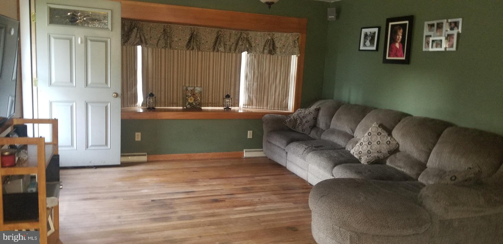 1807 Friedensburg Road Reading, PA 19606 - Photo 2 of 16 Living Room