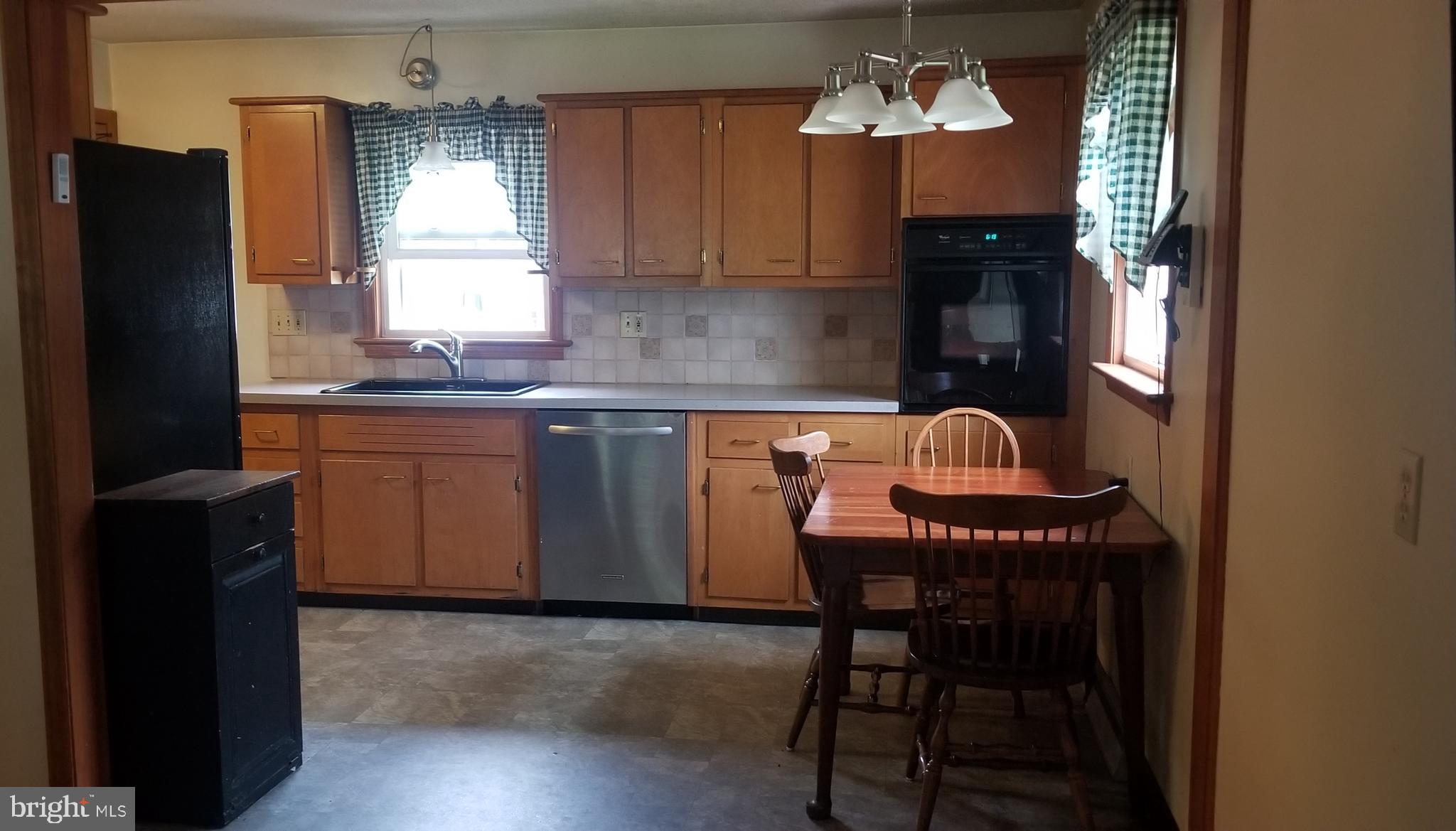 1807 Friedensburg Road Reading, PA 19606 - Photo 3 of 16 Kitchen