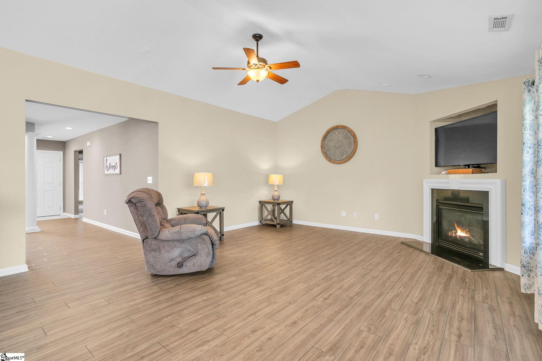 132 St Johns Street Simpsonville, SC 29680 - Photo 7 of 42