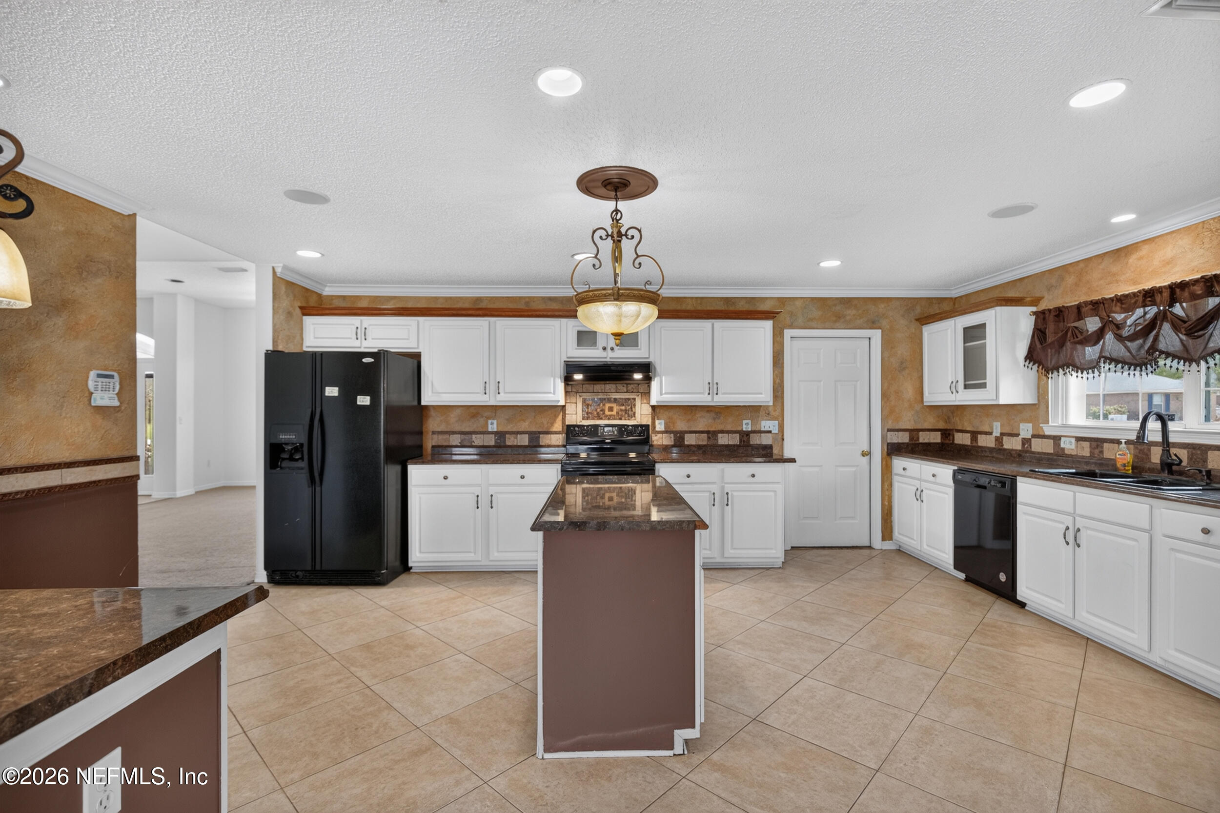 2432 Mallory Hills Road Jacksonville, FL 32221 - Photo 22 of 68 23_kitchen 3