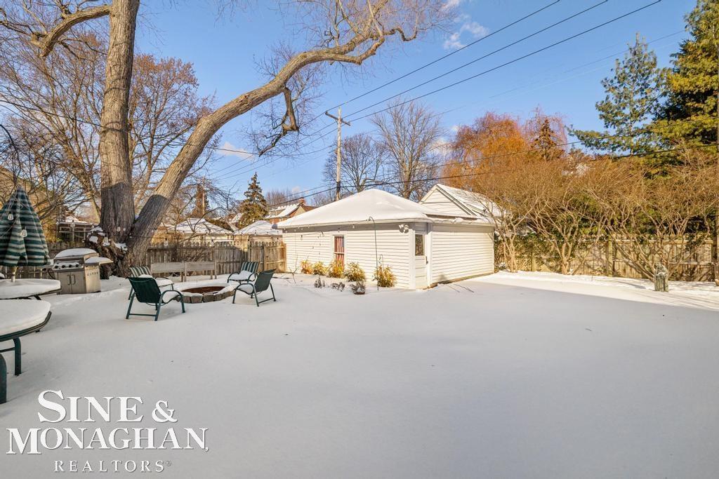 1264 Bishop Road Grosse Pointe, MI 48230 - Photo 46 of 59 50198814-aa44f193-3715-42e9-b7c7-19f0b91a5c73.JPG
