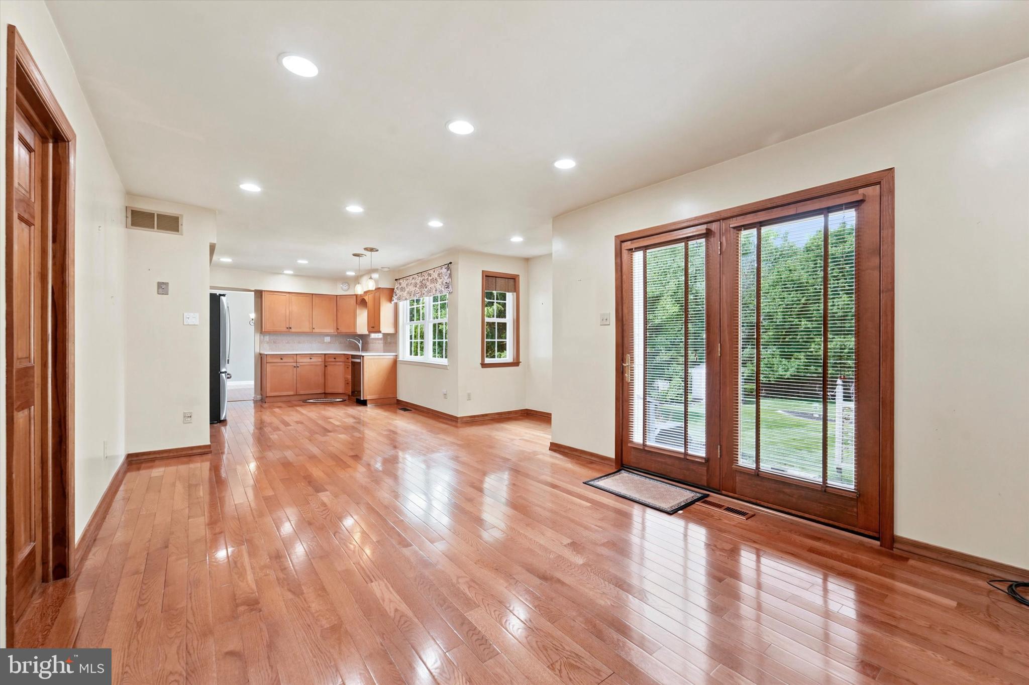1928 Appaloosa Road Warrington, PA 18976 - Photo 8 of 39