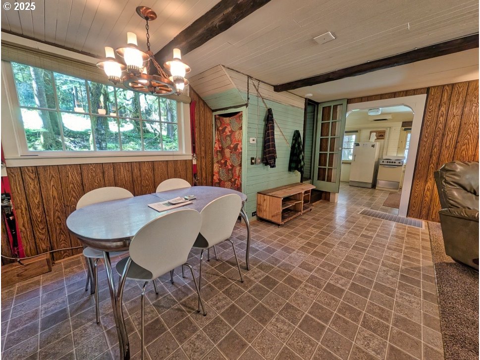 29500 Road 12 Rhododendron, OR 97049 - Photo 17 of 44