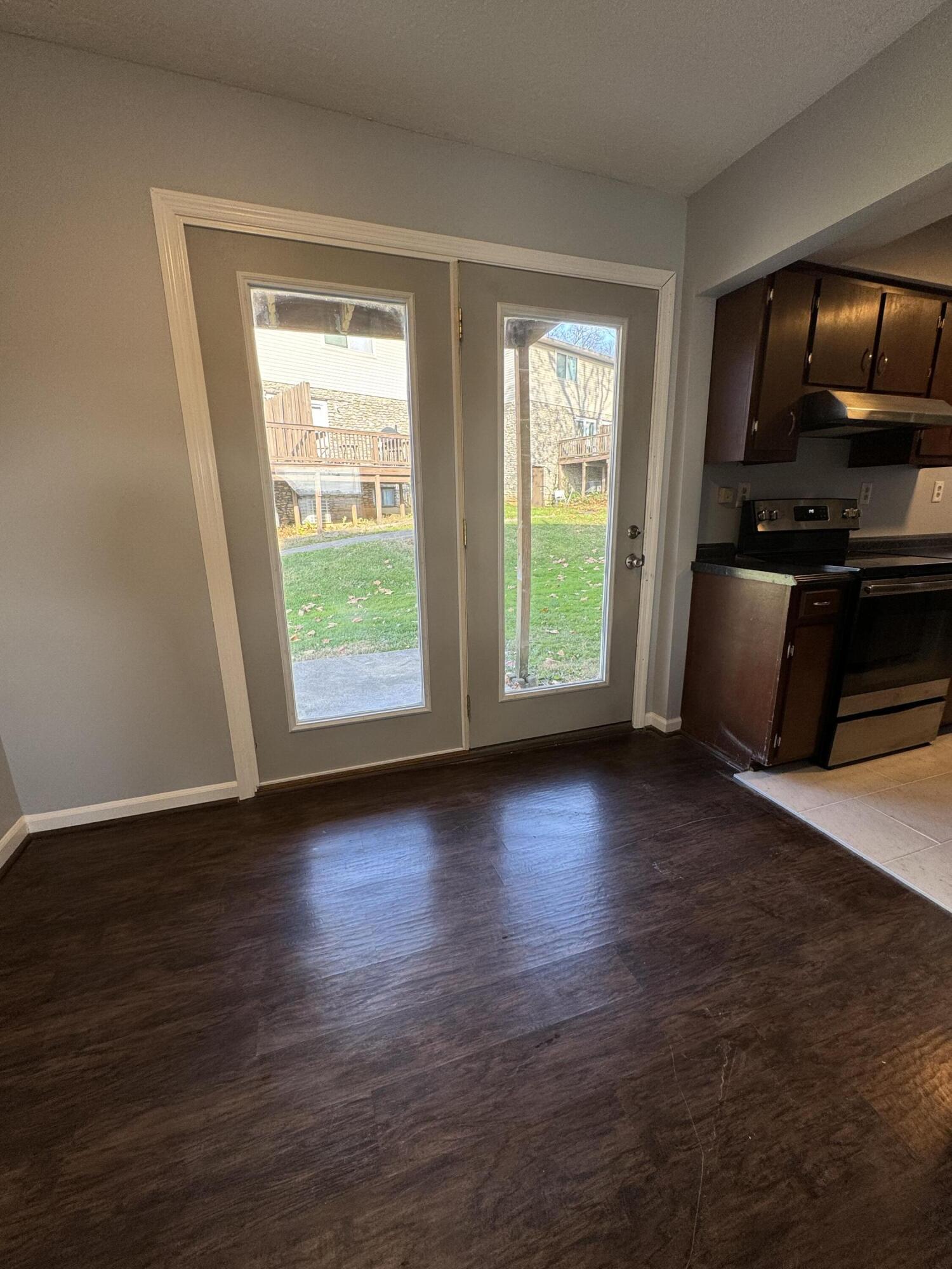 703 Ridgeview Drive Frankfort, KY 40601 - Photo 5 of 20 IMG_3580