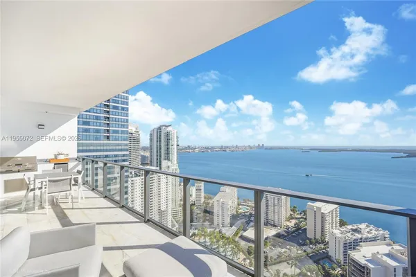 $2,350,000 | 1451 Brickell Avenue, Unit 3902, Miami, FL 33131