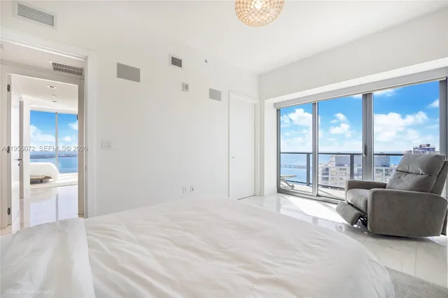 $2,350,000 | 1451 Brickell Avenue, Unit 3902, Miami, FL 33131