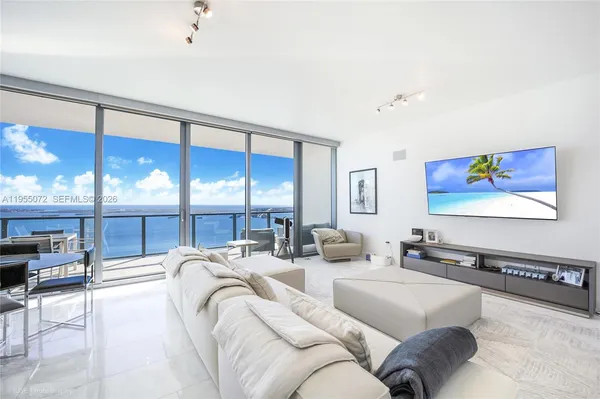 $2,350,000 | 1451 Brickell Avenue, Unit 3902, Miami, FL 33131