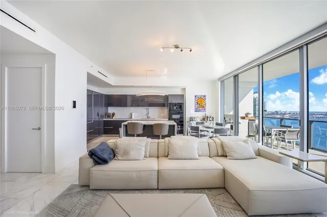 $2,350,000 | 1451 Brickell Avenue, Unit 3902, Miami, FL 33131