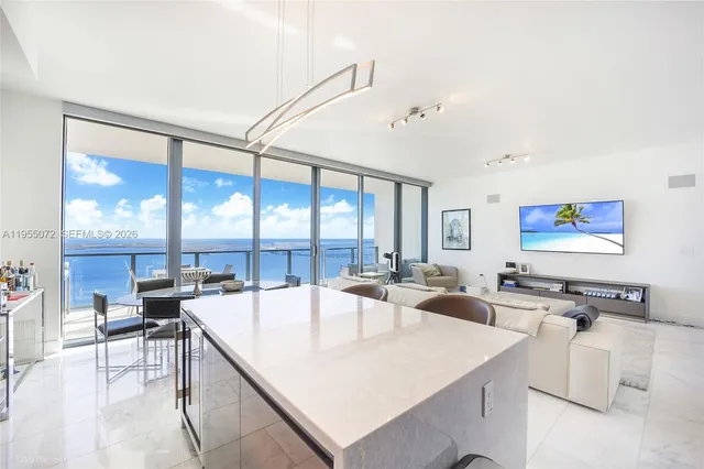 $2,350,000 | 1451 Brickell Avenue, Unit 3902, Miami, FL 33131