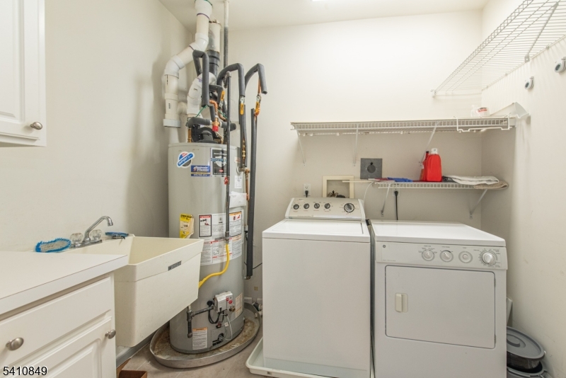 10323 Warren's Way Wanaque, NJ 07465 - Photo 23 of 30 a utility room with dryer and washer