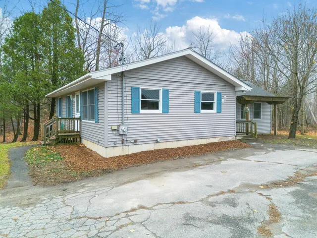 $225,000 | 70 Hussey Hill Road, Oakland, ME 04963