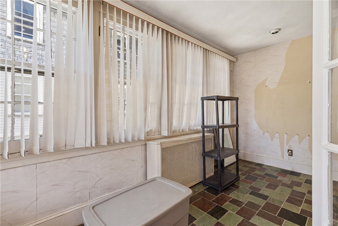 448 Gaskill Street Woonsocket, RI 02895 - Photo 20 of 44