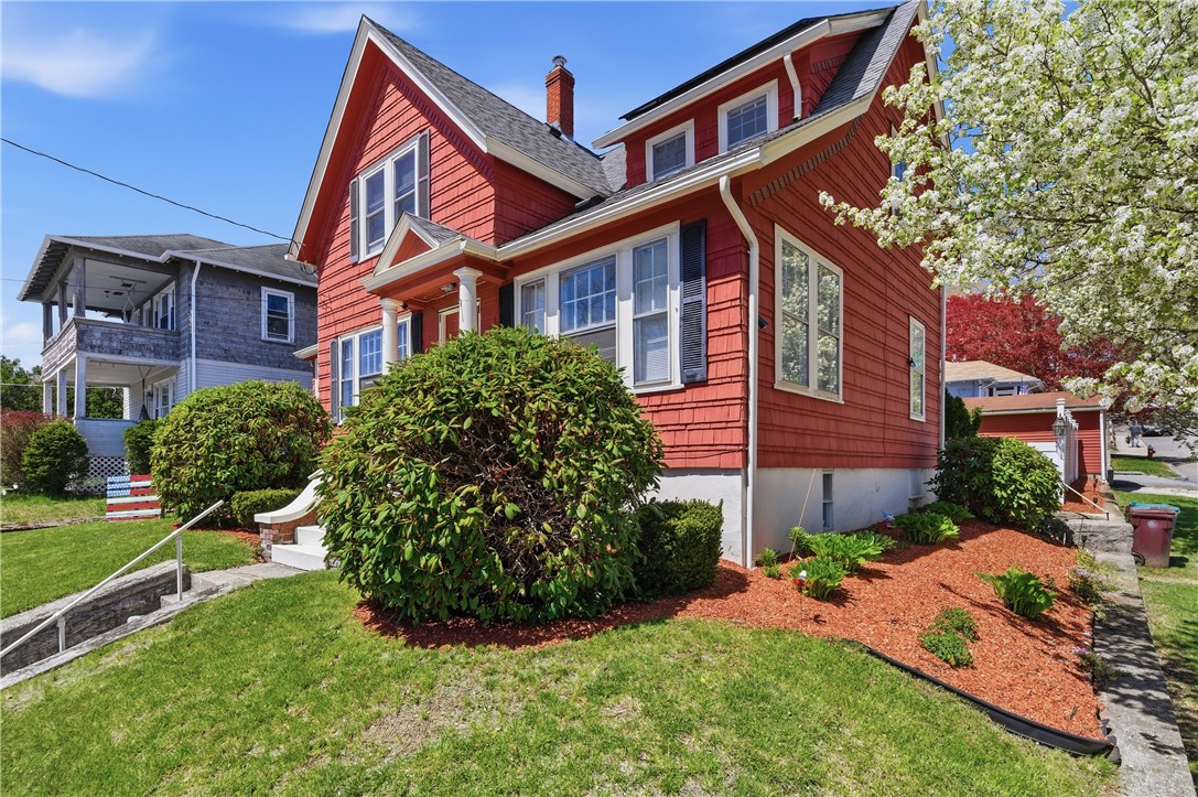 448 Gaskill Street Woonsocket, RI 02895 - Photo 2 of 44