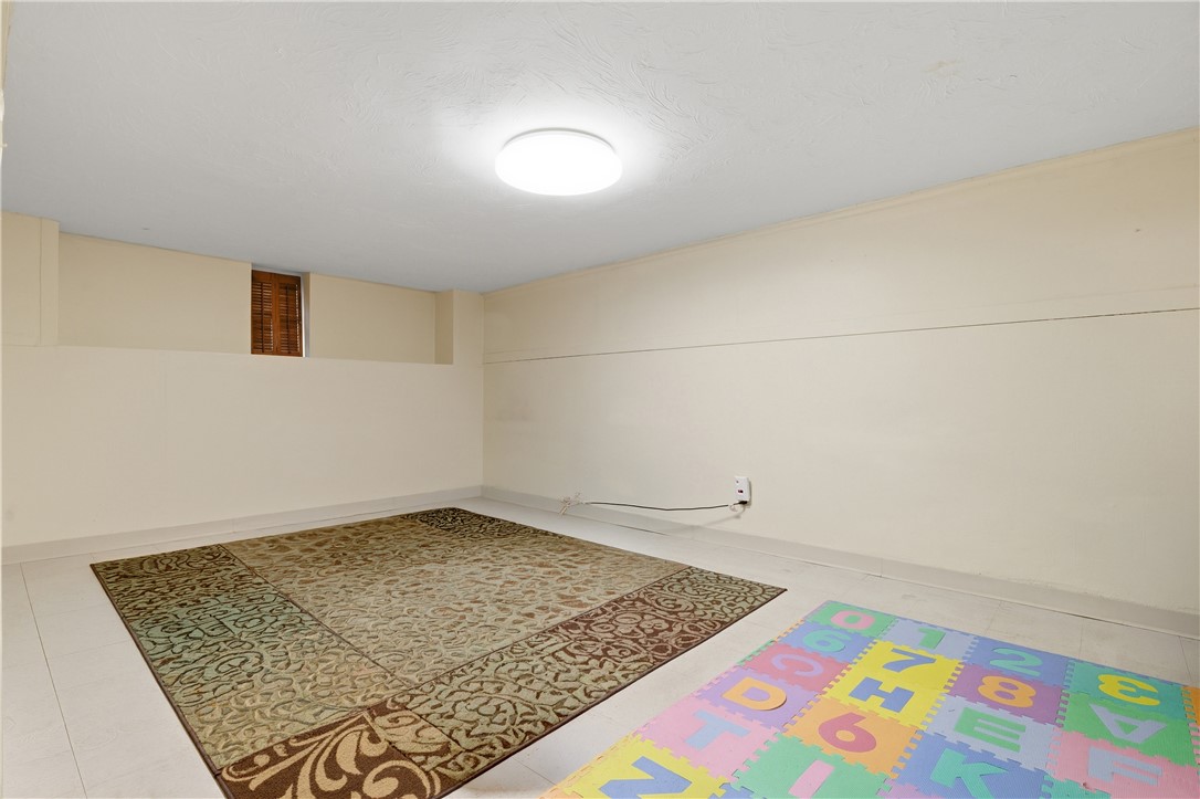 448 Gaskill Street Woonsocket, RI 02895 - Photo 38 of 44
