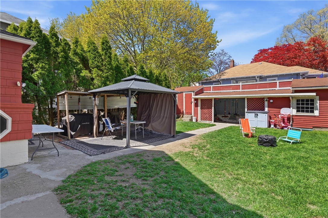 448 Gaskill Street Woonsocket, RI 02895 - Photo 5 of 44