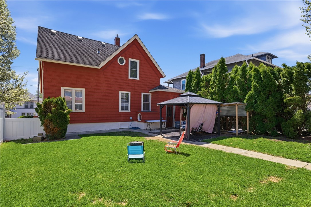 448 Gaskill Street Woonsocket, RI 02895 - Photo 8 of 44