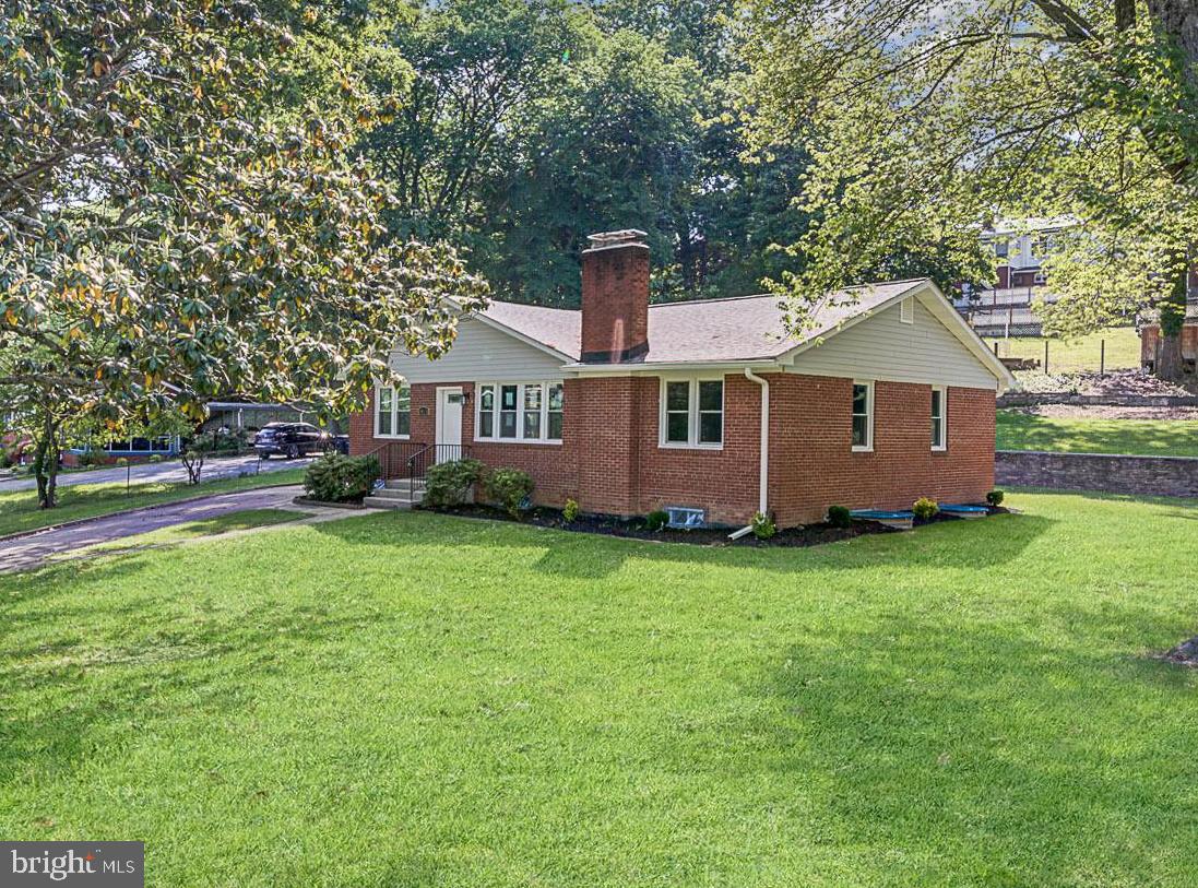 4804 Henderson Road Temple Hills, MD 20748 - Photo 2 of 61