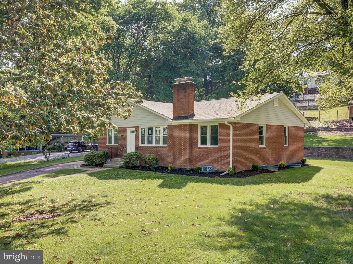 4804 Henderson Road Temple Hills, MD 20748 - Photo 10 of 61