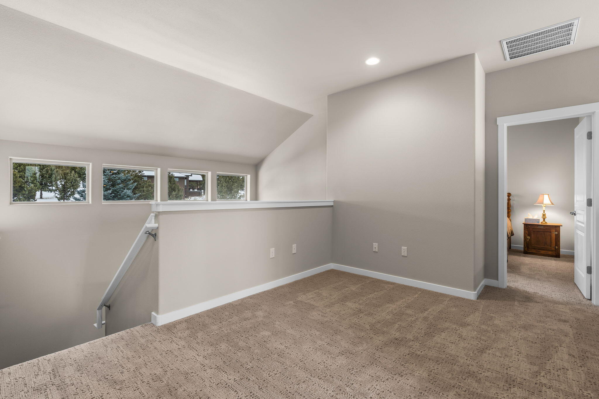 10576 Village Loop Redmond, OR 97756 - Photo 20 of 27 2024_01_17_10576_village_loop_rdm-23
