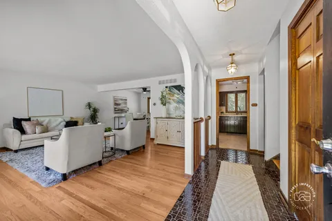 $499,999 | 18-w088 Claremont Drive, Darien, IL 60561