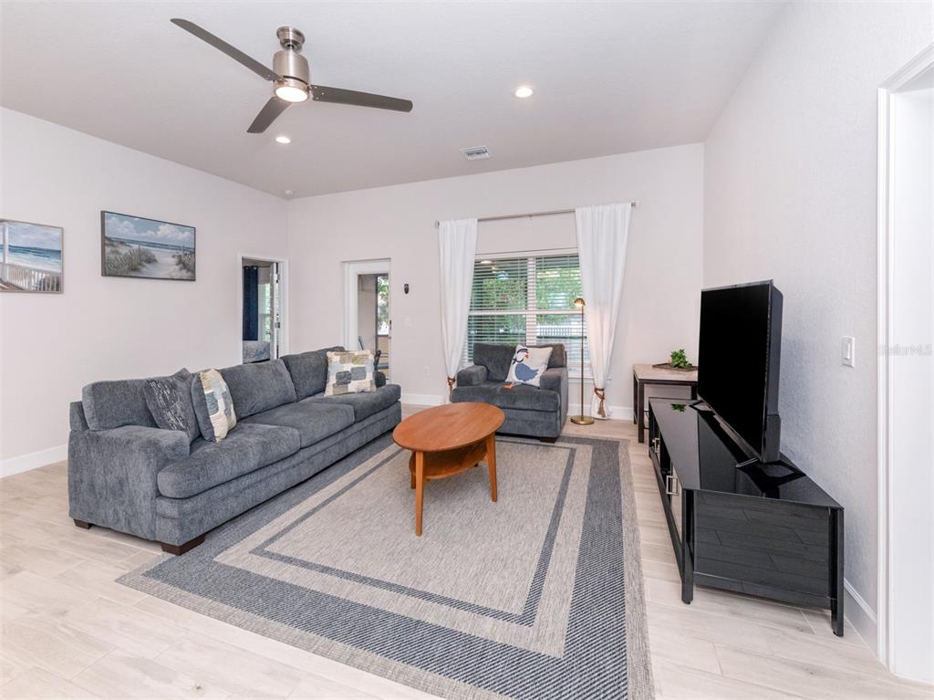 886 Euclid Road Venice, FL 34293 - Photo 7 of 73