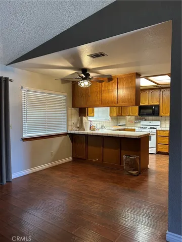 $2,800 | 8730 11th Avenue, Hesperia, CA 92345