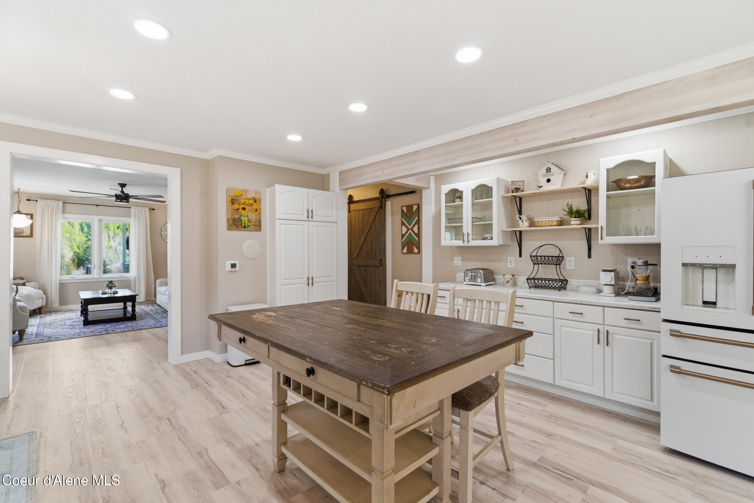 15876 South Skeel Gulch Road Cataldo, ID 83810 - Photo 26 of 64 Kitchen to Living