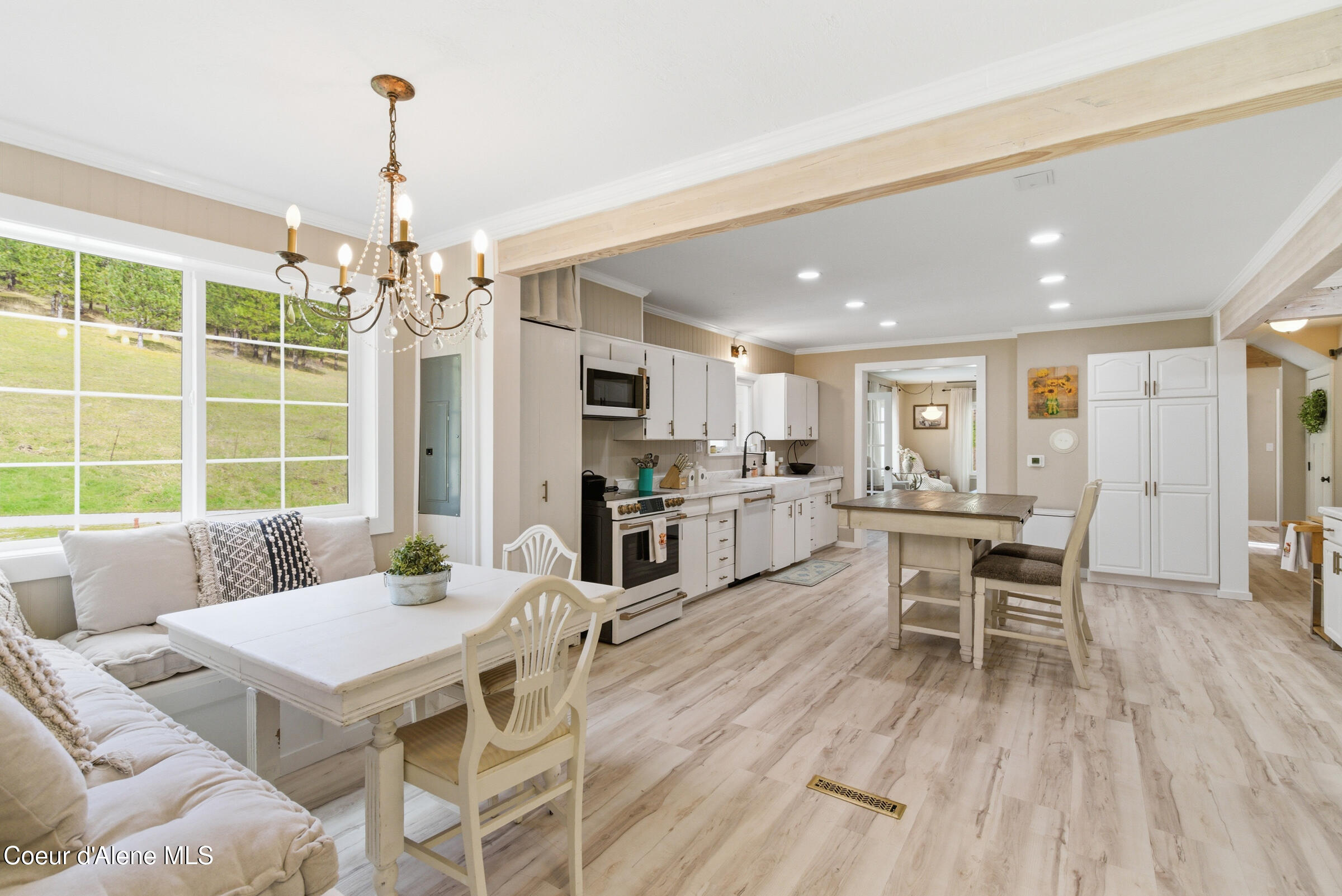 15876 South Skeel Gulch Road Cataldo, ID 83810 - Photo 30 of 64 Dining to Living