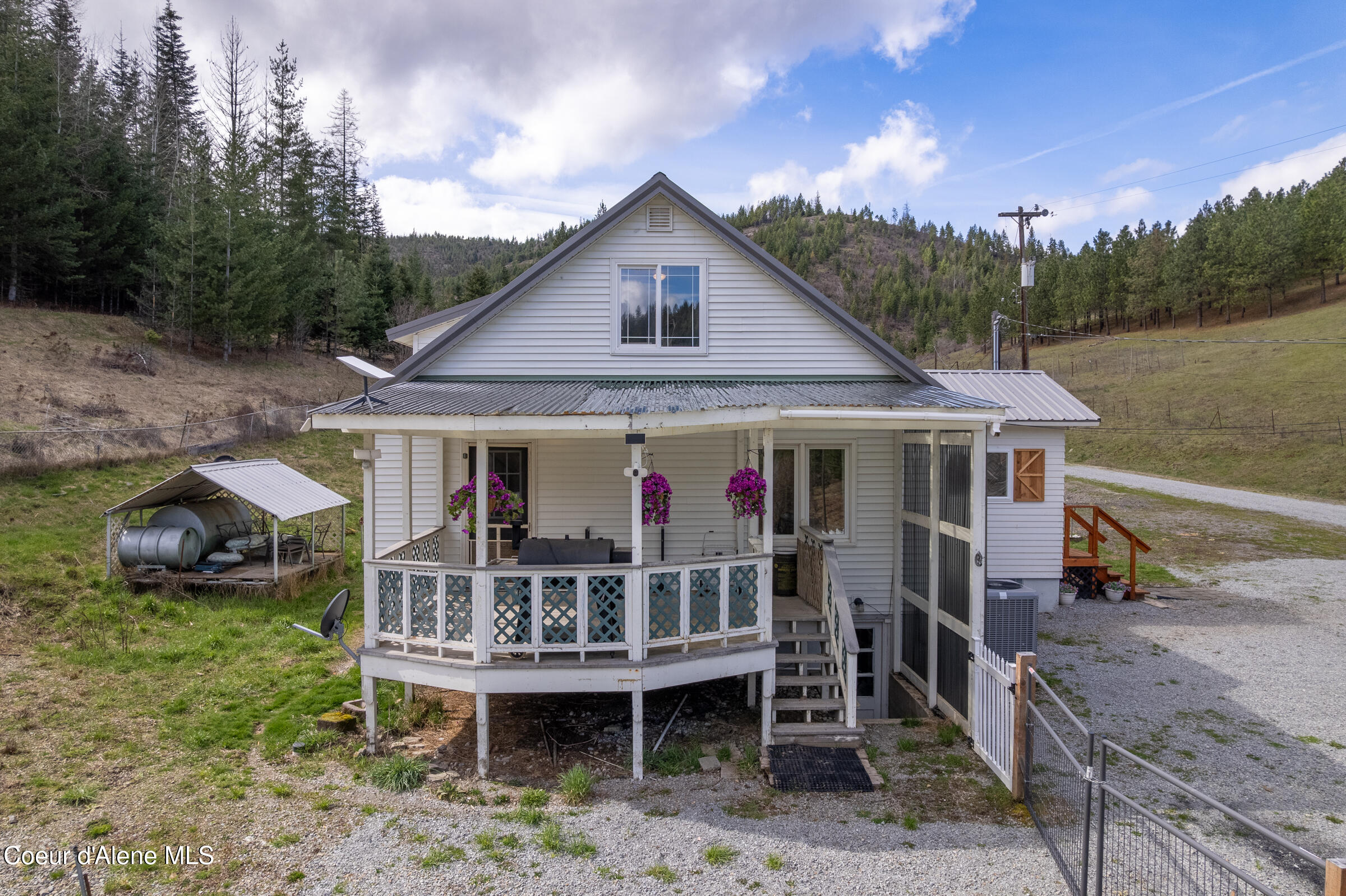15876 South Skeel Gulch Road Cataldo, ID 83810 - Photo 3 of 64 Side of House