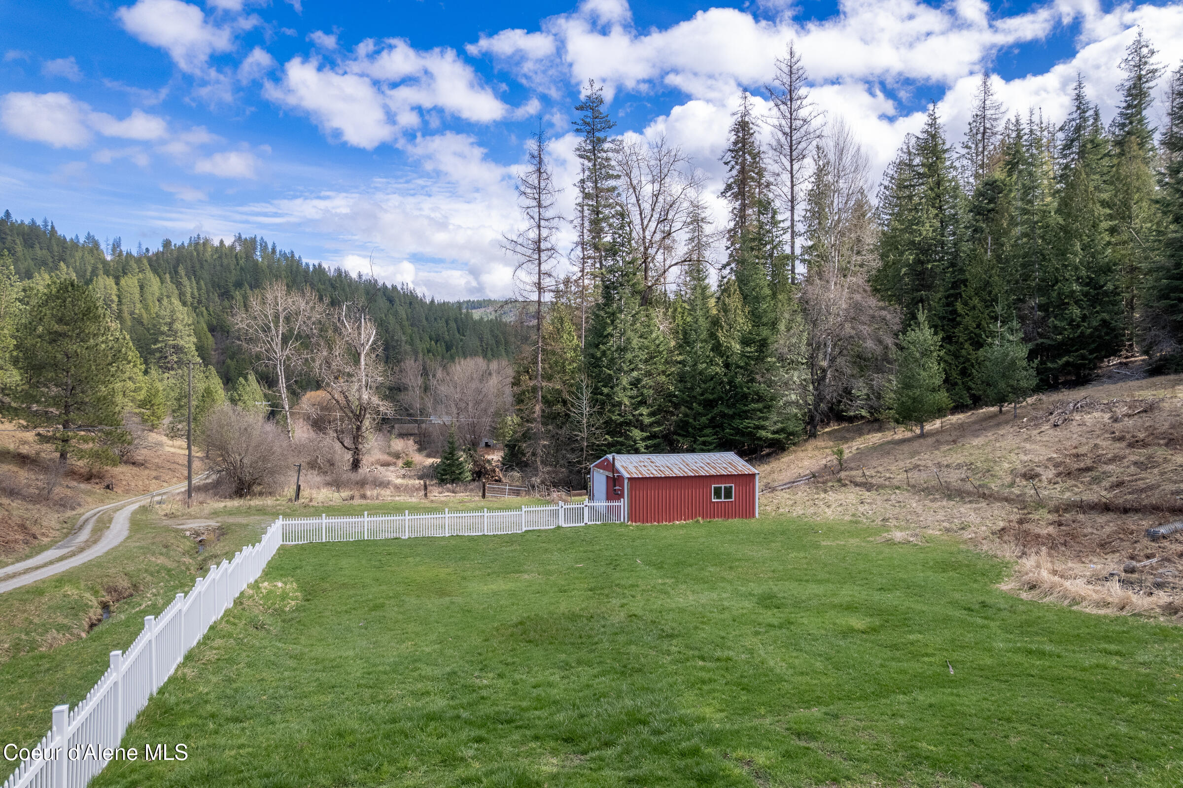 15876 South Skeel Gulch Road Cataldo, ID 83810 - Photo 6 of 64 Front Yard