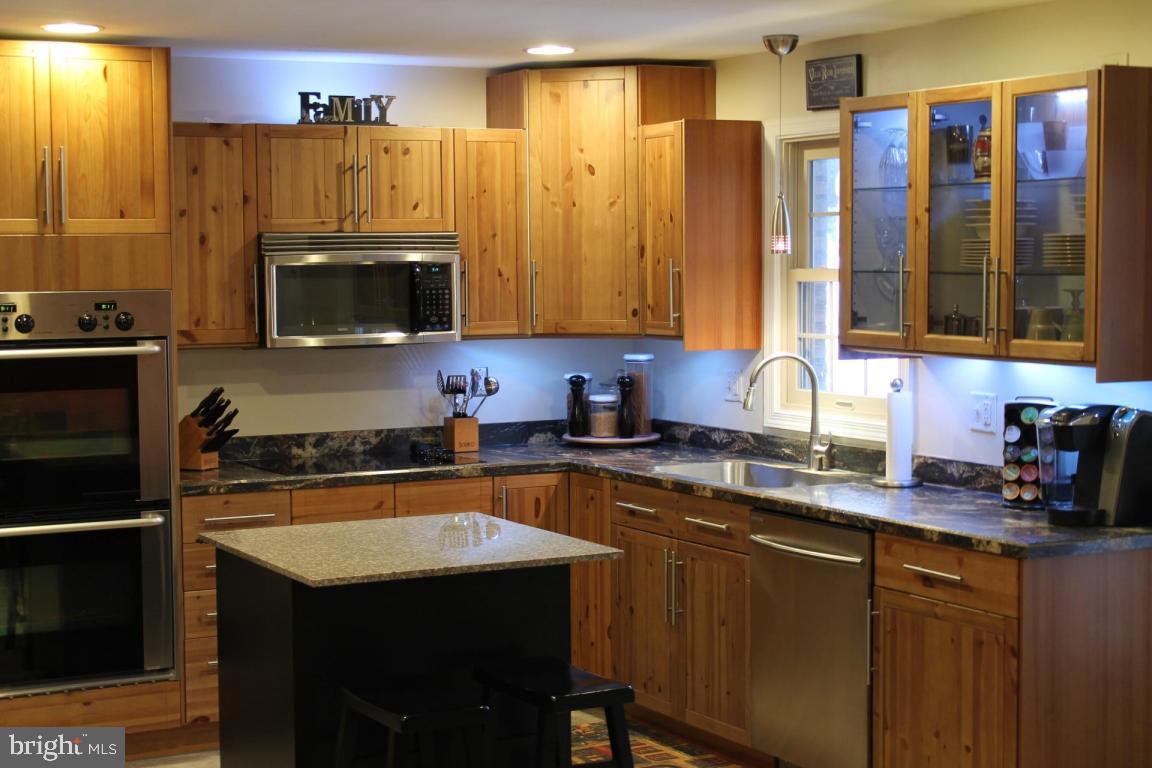 4 Snyder Hill Road Lititz, PA 17543 - Photo 2 of 31