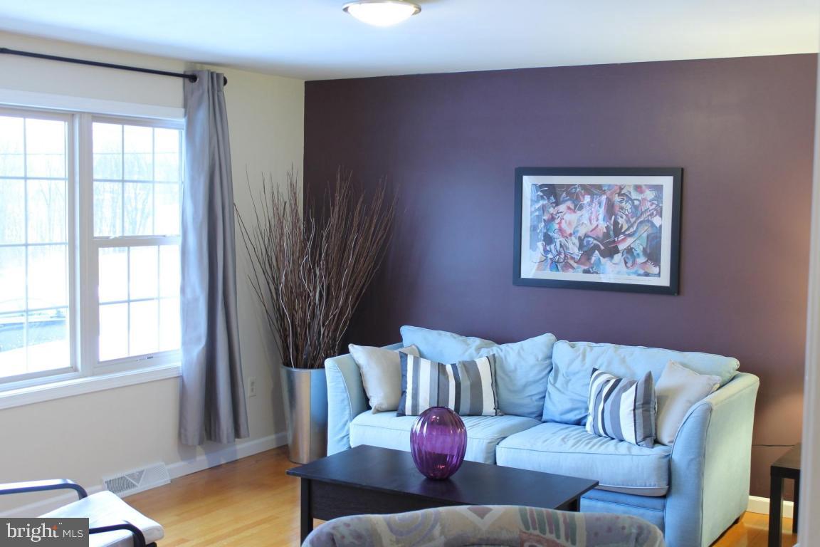 4 Snyder Hill Road Lititz, PA 17543 - Photo 3 of 31