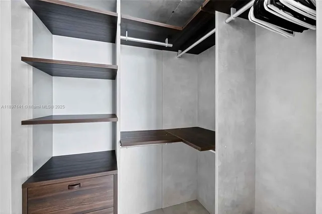 $7,800 | 55 Southwest 9th Street, Unit 4301, Miami, FL 33130