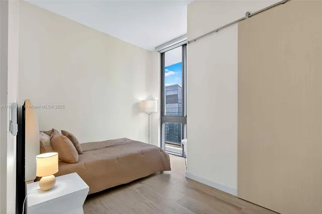 $7,800 | 55 Southwest 9th Street, Unit 4301, Miami, FL 33130