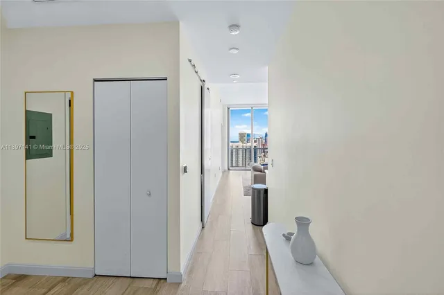 $7,800 | 55 Southwest 9th Street, Unit 4301, Miami, FL 33130