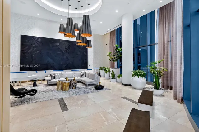 $7,800 | 55 Southwest 9th Street, Unit 4301, Miami, FL 33130