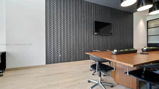 $7,800 | 55 Southwest 9th Street, Unit 4301, Miami, FL 33130