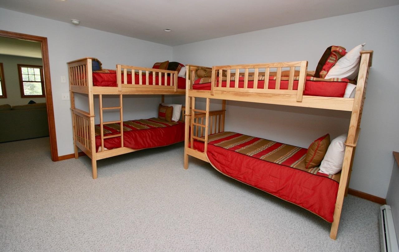 176 Hannah Loop, Unit 10 Carroll, NH 03595 - Photo 21 of 32 Gallery Image 21