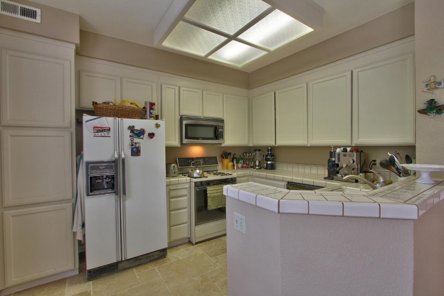 17526 Sugarmill Road Salinas, CA 93908 - Photo 9 of 21 Gallery Image 9