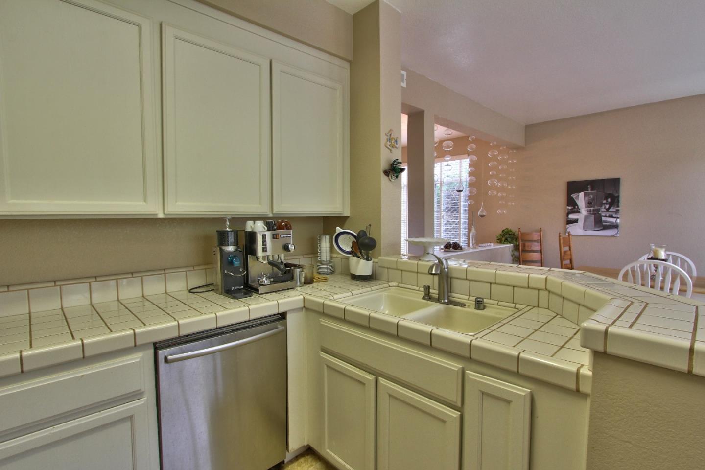 17526 Sugarmill Road Salinas, CA 93908 - Photo 10 of 21 Gallery Image 10