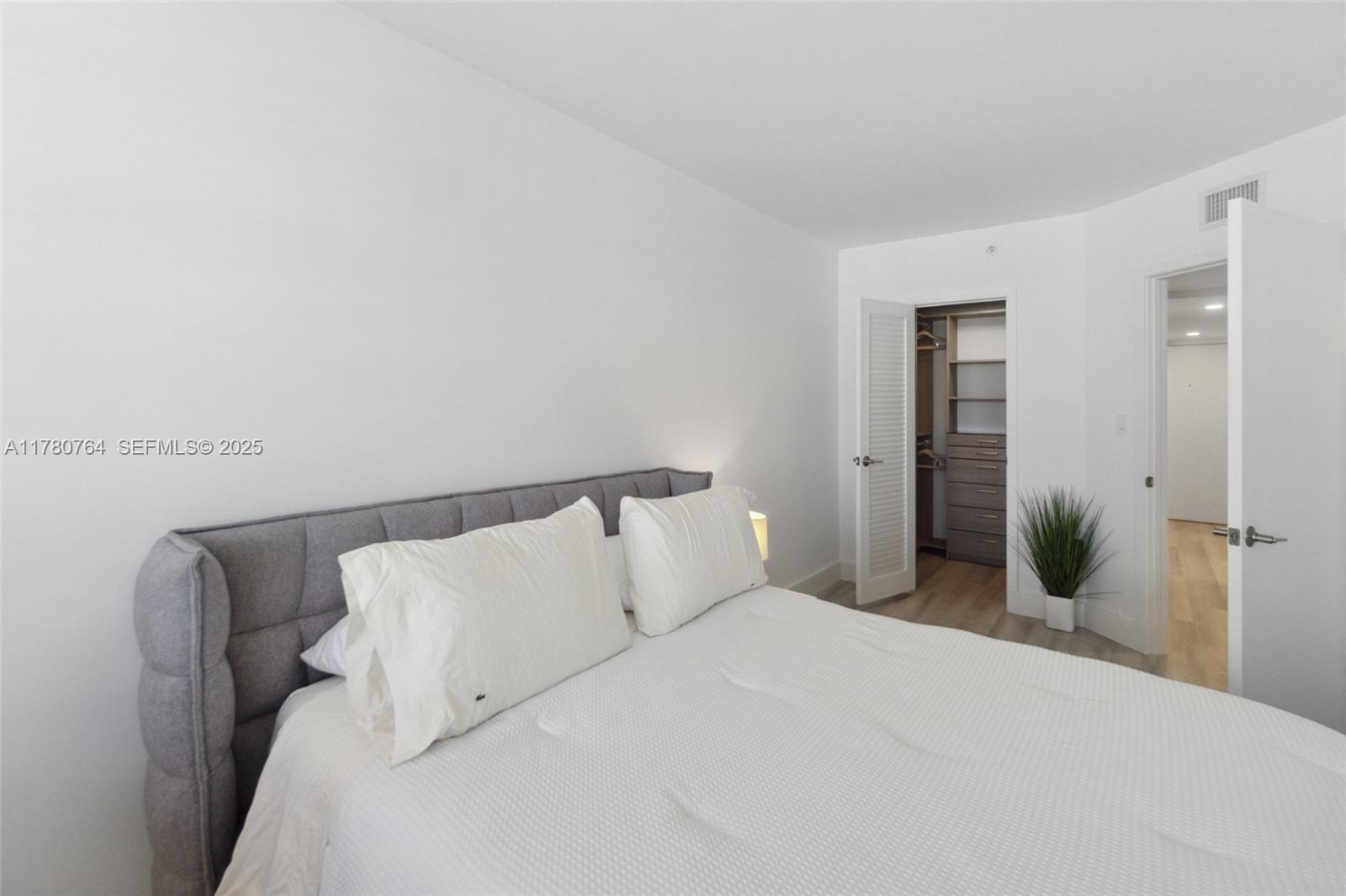 100 Lincoln Road, Unit 1218 Miami Beach, FL 33139 - Photo 9 of 27 Photo 9
