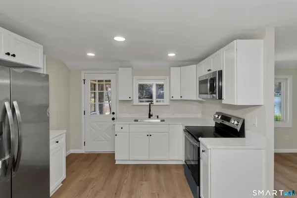 $499,900 | 42 Wheeler Drive, Enfield, CT 06082